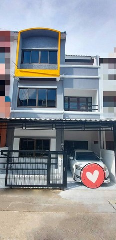 ทาวน์เฮาส์ ทาวน์โฮม 3 ชั้น หมู่บ้านเอกบดี ดอนเมือง ถ.ช่างอากาศอุทิศ 5 Bedroom 3 BATHROOM ใหญ่ 21 ตารางวา 3690000 B. ทำเลคุณภาพ