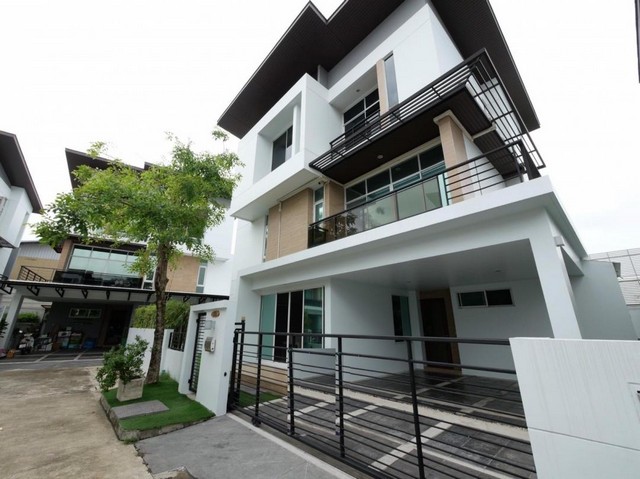 KM42 For Sale บ้านเดี่ยว 3 ชั้น หมู่บ้านเนอวาน่า บียอนด์ ไลท์ พระราม9