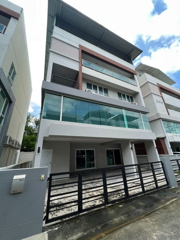 [0135]ให้เช่าสำนักงาน เดอะ เทอร์มินอล สุวรรณภูมิ สไตล์ Modern Loft ติดถนนใหญ่กิ่งแก้ว