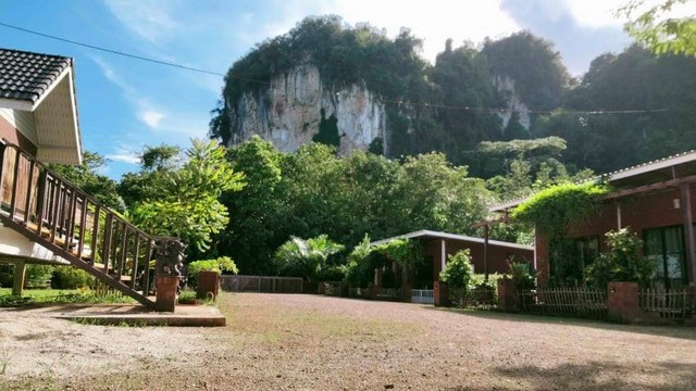 ขายที่ดินพร้อมบ้านพัก รีสอร์ท ทำเลติดภูเขา อำเภออ่าวลึก กระบี่