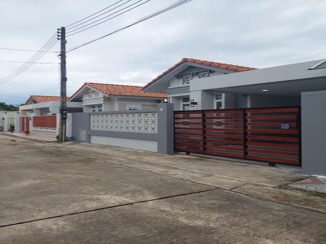 For Sale : Kathu, One-storey semi-detached house, 2 bedroom 1 bat