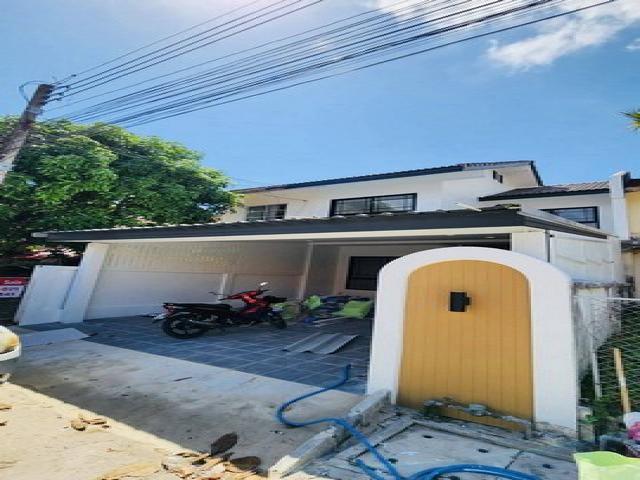 For Sale : Thalang, Town House @Ban Pon, 3 bedrooms 2 Bathrooms